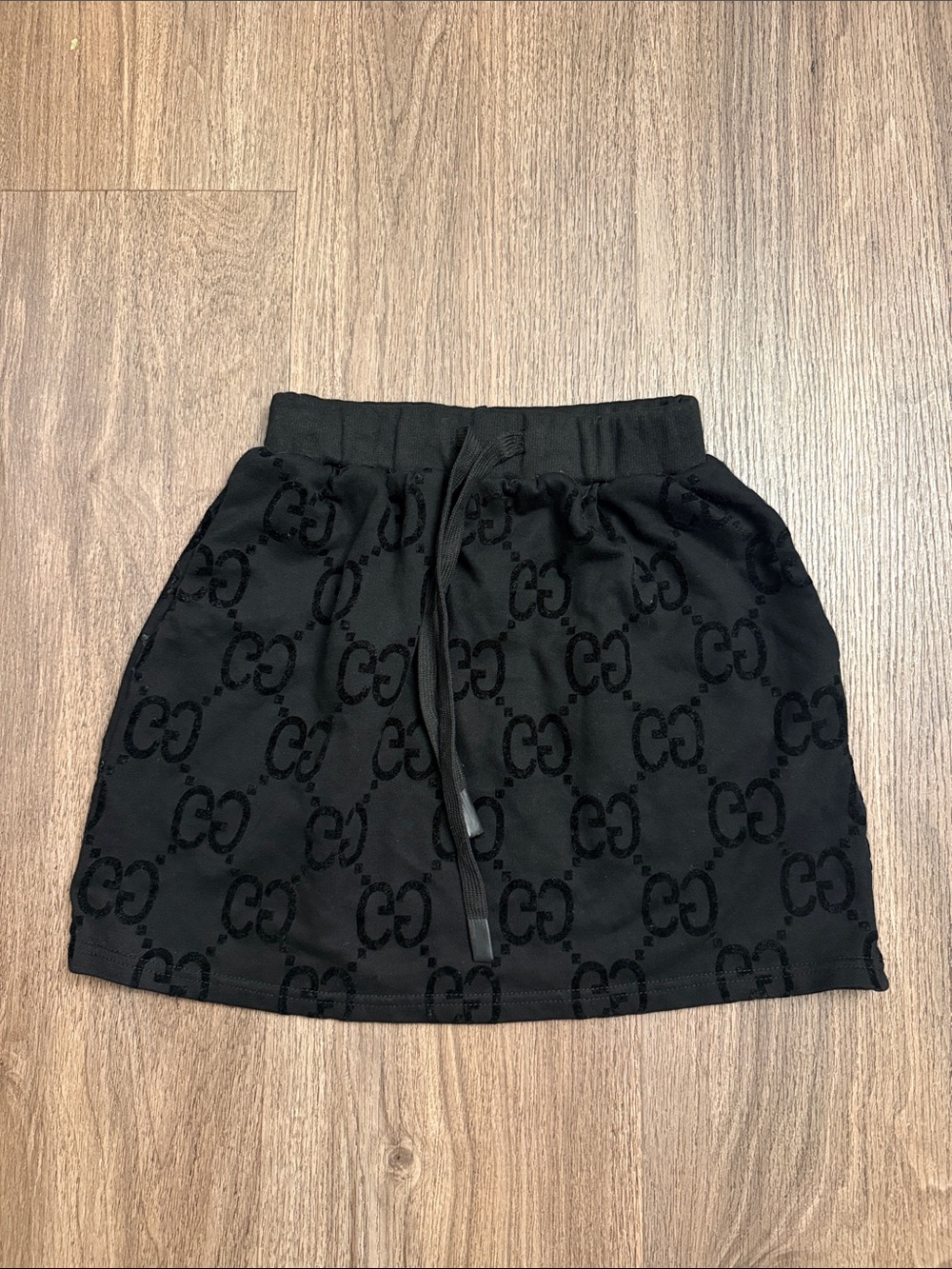 Kids Gucci Black Logo-Pattern Drawstring Mini Skirt size 8/10